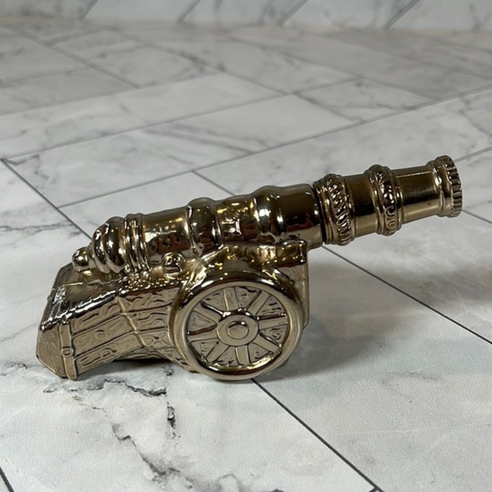 Vintage Retro Avon Decanter Revolutionary Cannon AVON BLEND 7 Aftershave